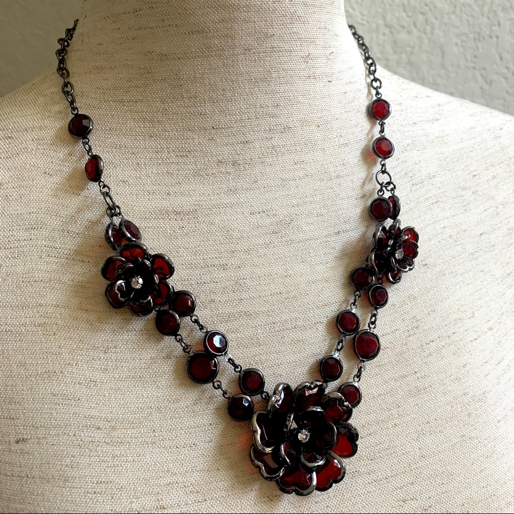 Red Floral Fashion Necklace
